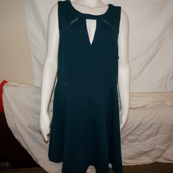green dress size 20